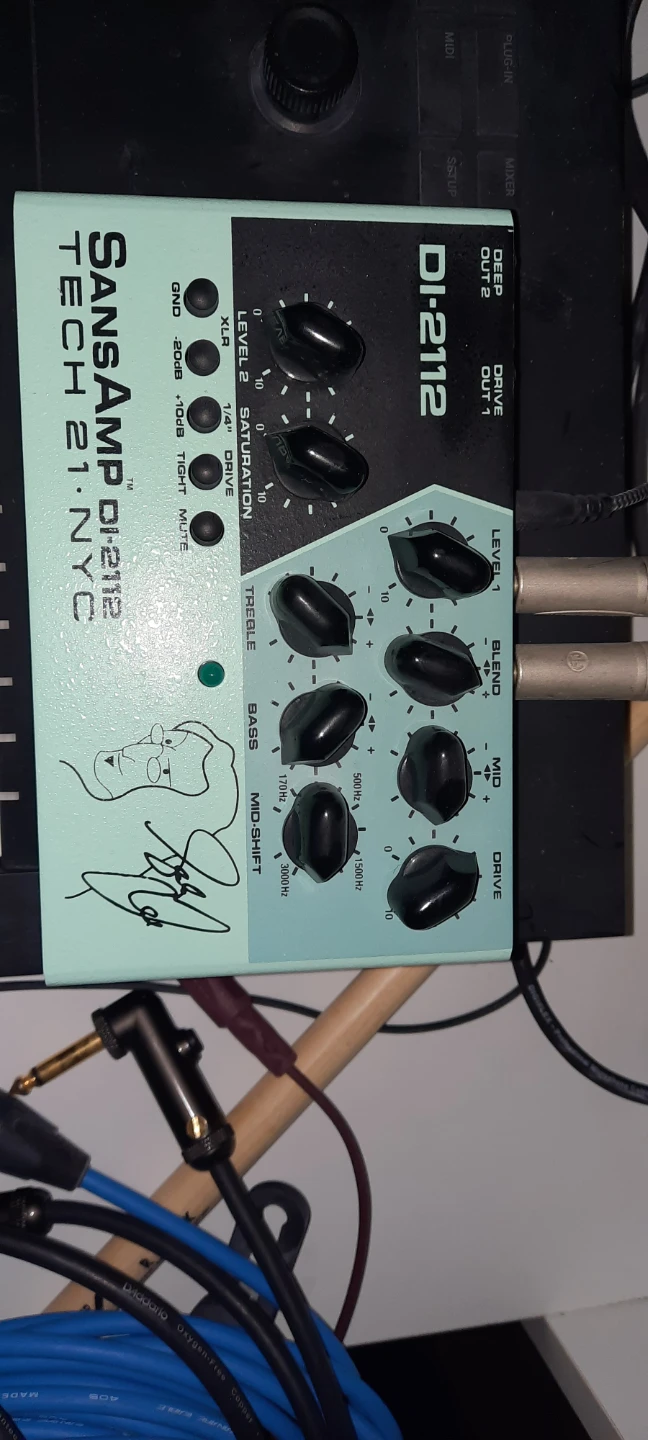 Tech 21 SansAmp DI-2112 Bass Driver DI