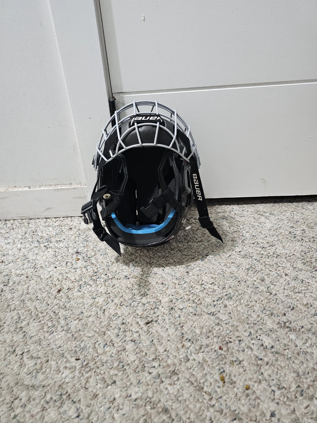 Bauer Hockey Helmet - photo 2