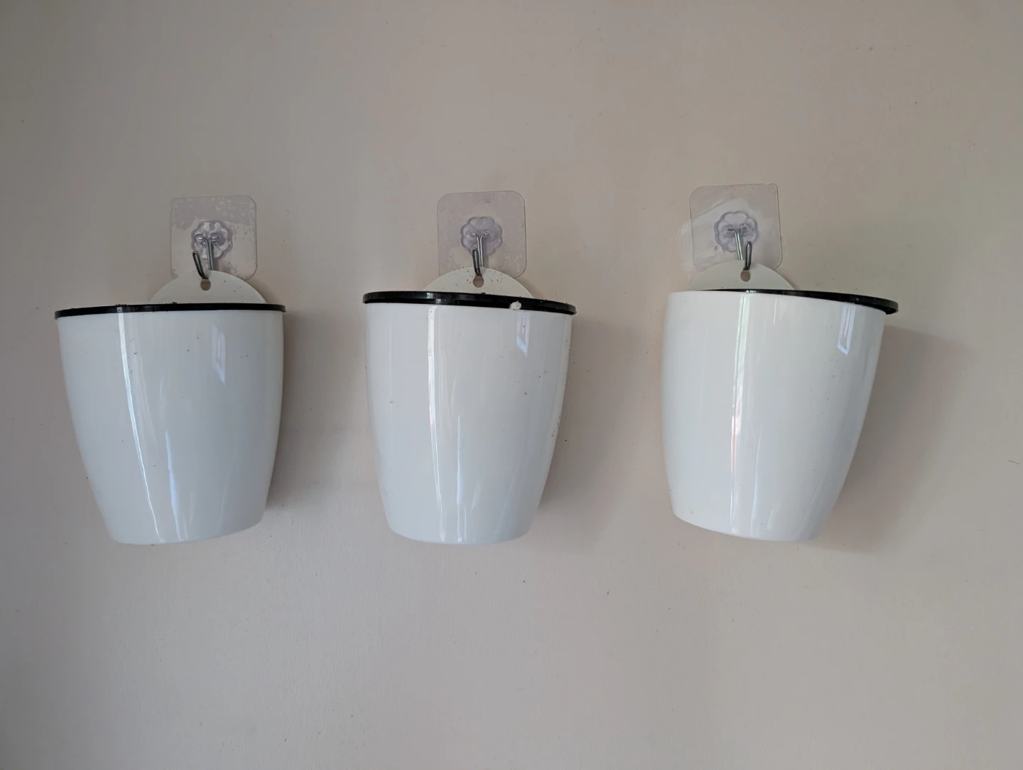 White Wall Mounted Planters - Set of 6