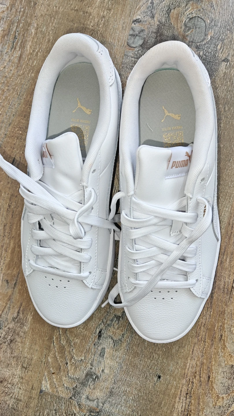 Puma Women's White Sneakers Size 10 CA
