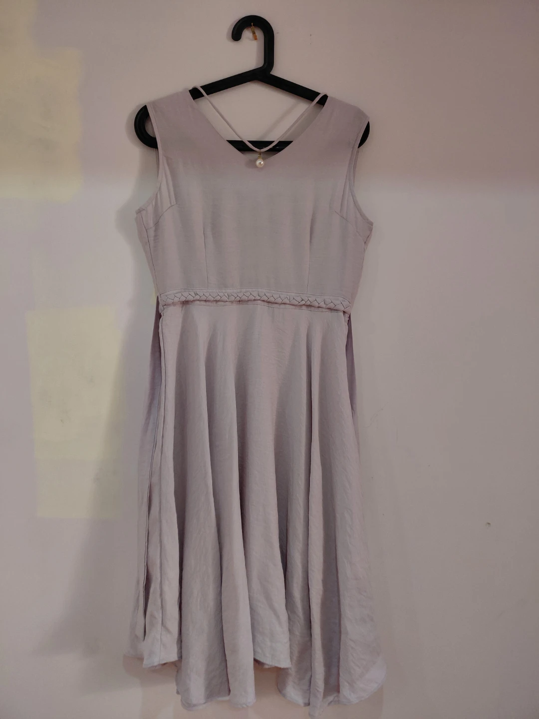 Women's Sleeveless V-Neck Midi Dress - photo 3