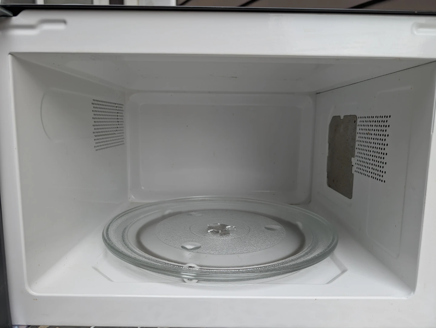 Willz Microwave Oven WLCMD211BK-10 1000W - photo 2