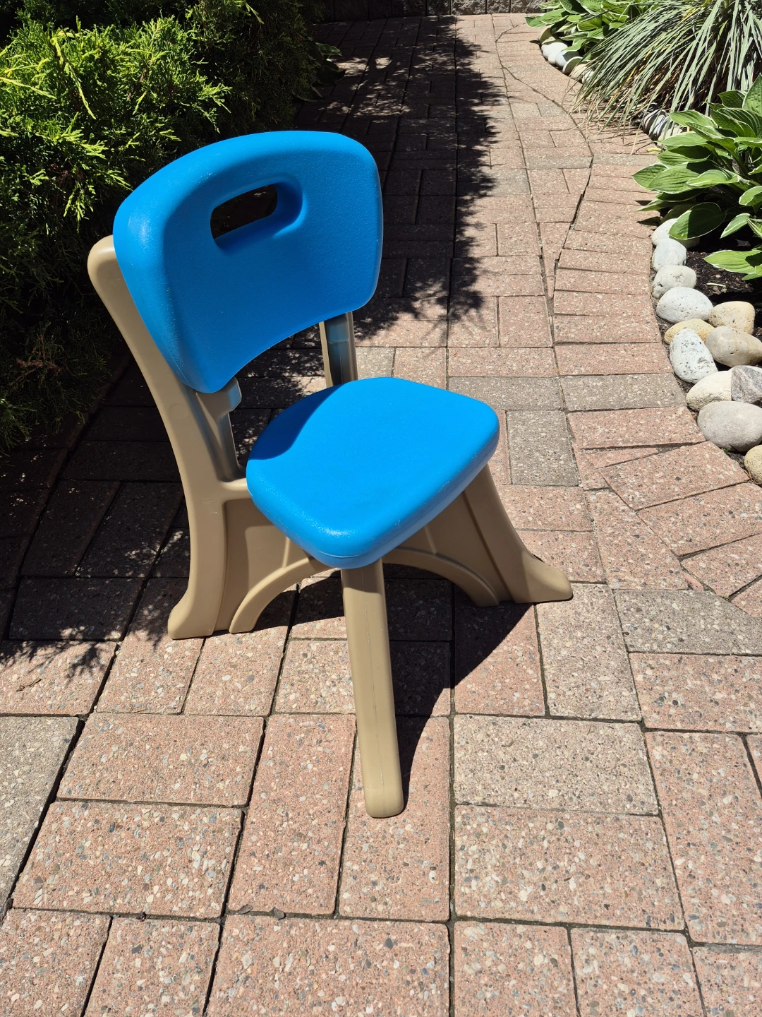 Step2 Blue and Tan Kids Chair