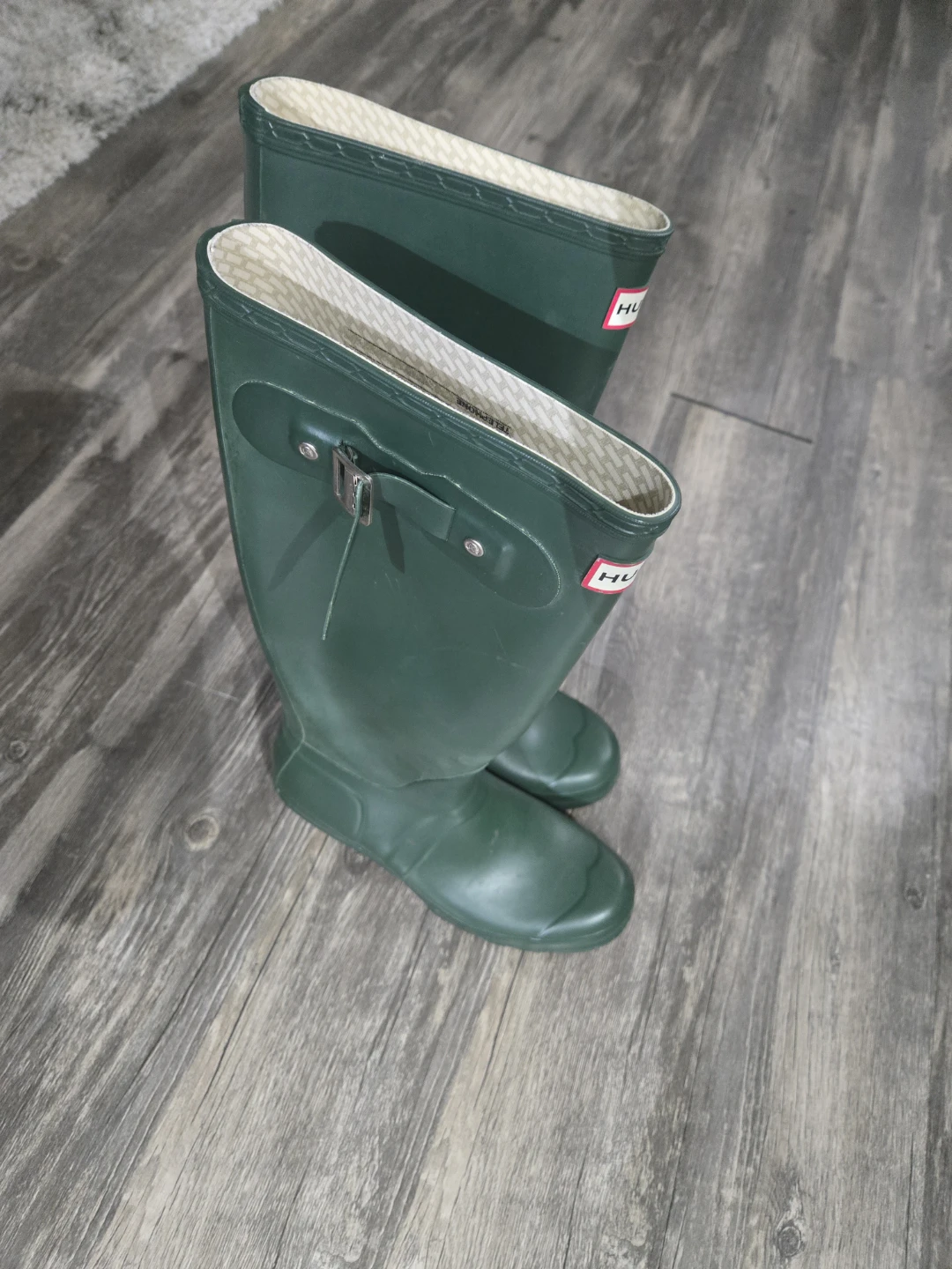Hunter Tall Green Rubber Rain Boots - photo 2