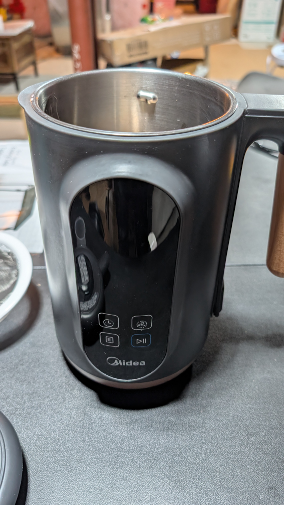 Midea 8-in-1 Heating Nut Milk Maker - photo 2