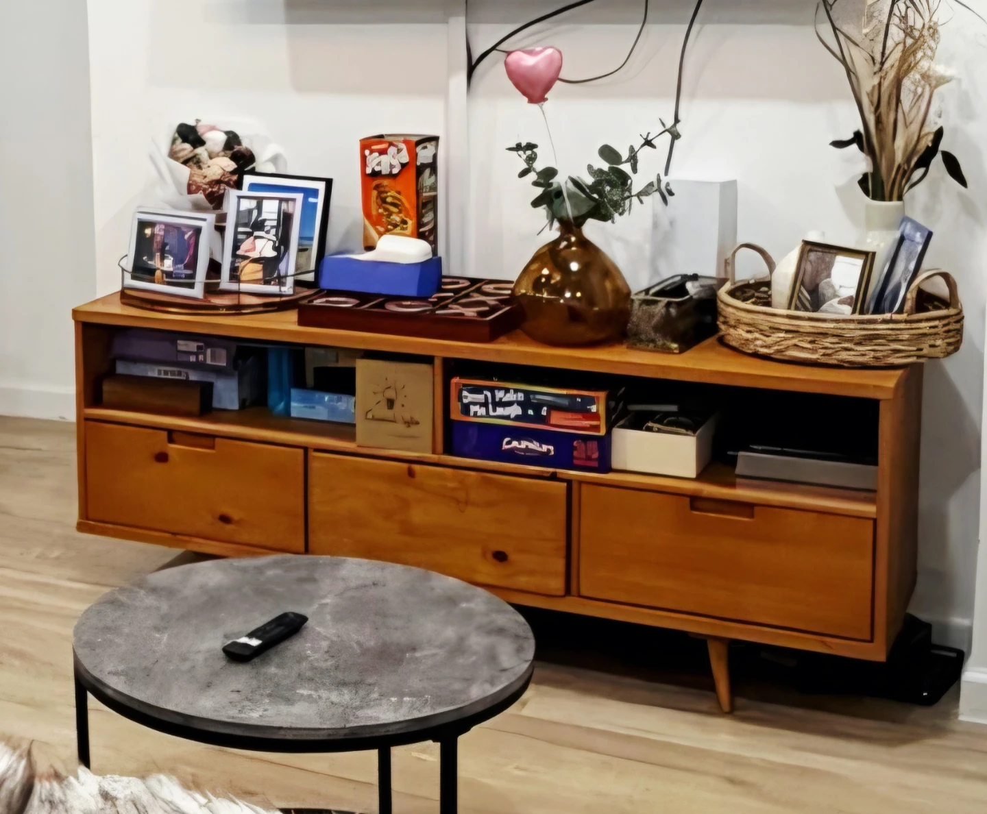 Wood TV stand - photo 2