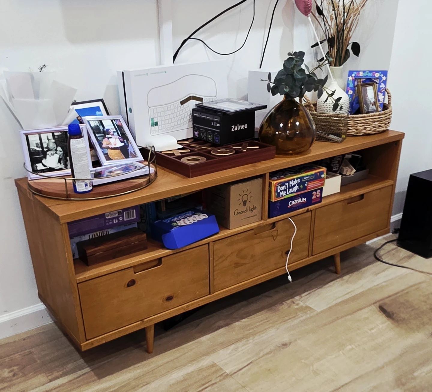 Wood TV stand - photo 3