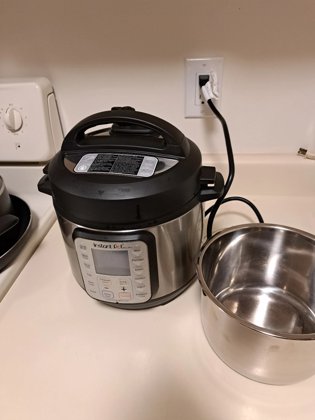 Instant Pot Duo Plus Mini 7-in-1 Electric Pressure Cooker