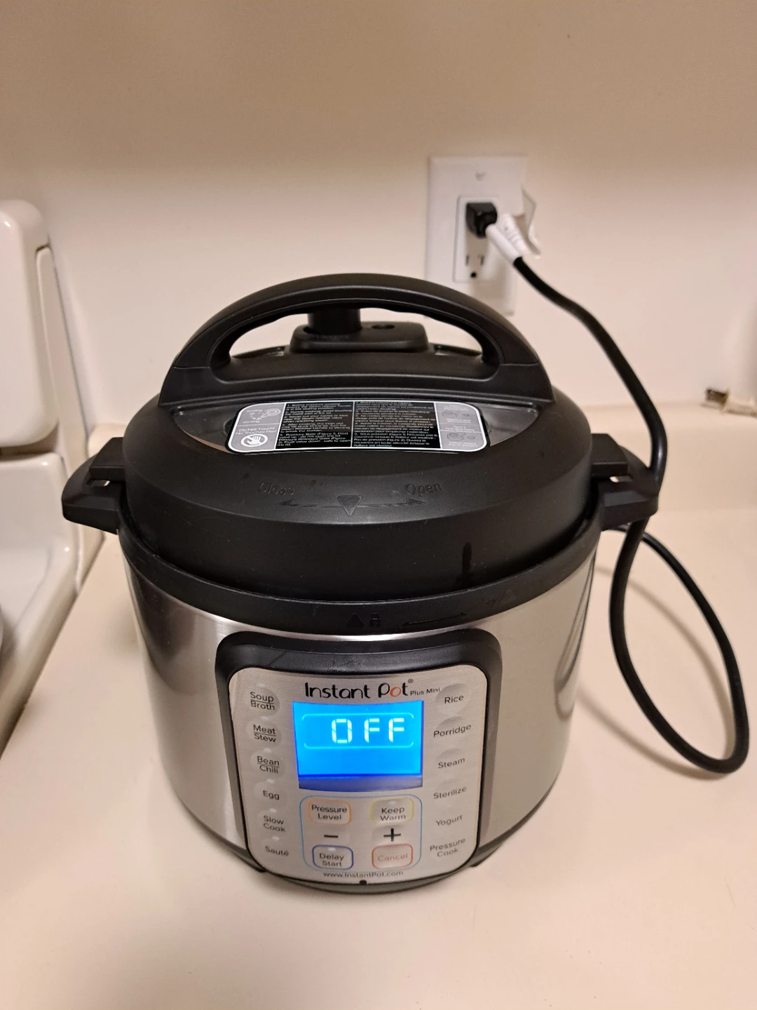 Instant Pot Duo Plus Mini 7-in-1 Electric Pressure Cooker - photo 2