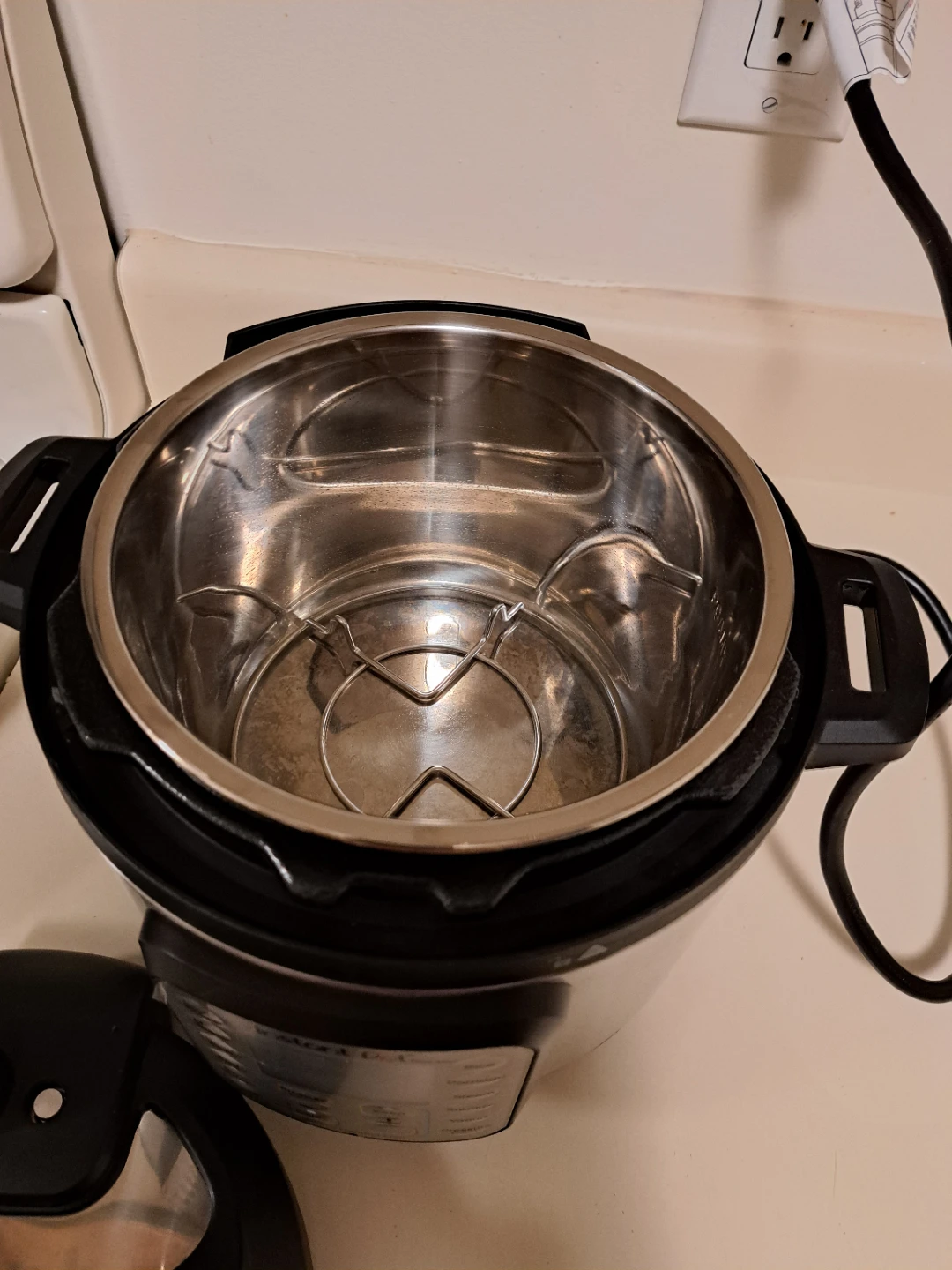 Instant Pot Duo Plus Mini 7-in-1 Electric Pressure Cooker - photo 3