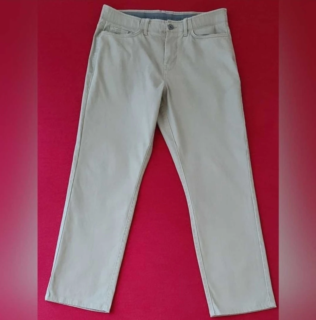Denver Hayes Men's Stretch 5 Pocket Athletic  chinos pants.