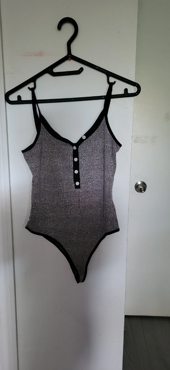 Grey Ribbed Bodysuit - Size S⚽