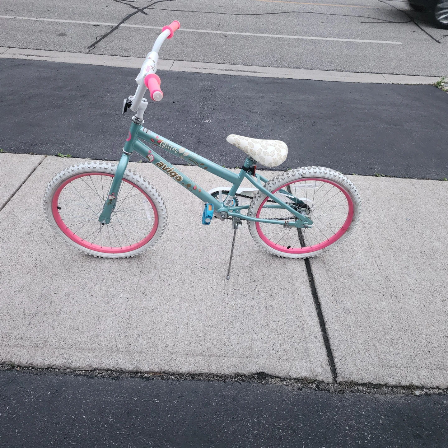 Avigo Girls Glitter Bicycle