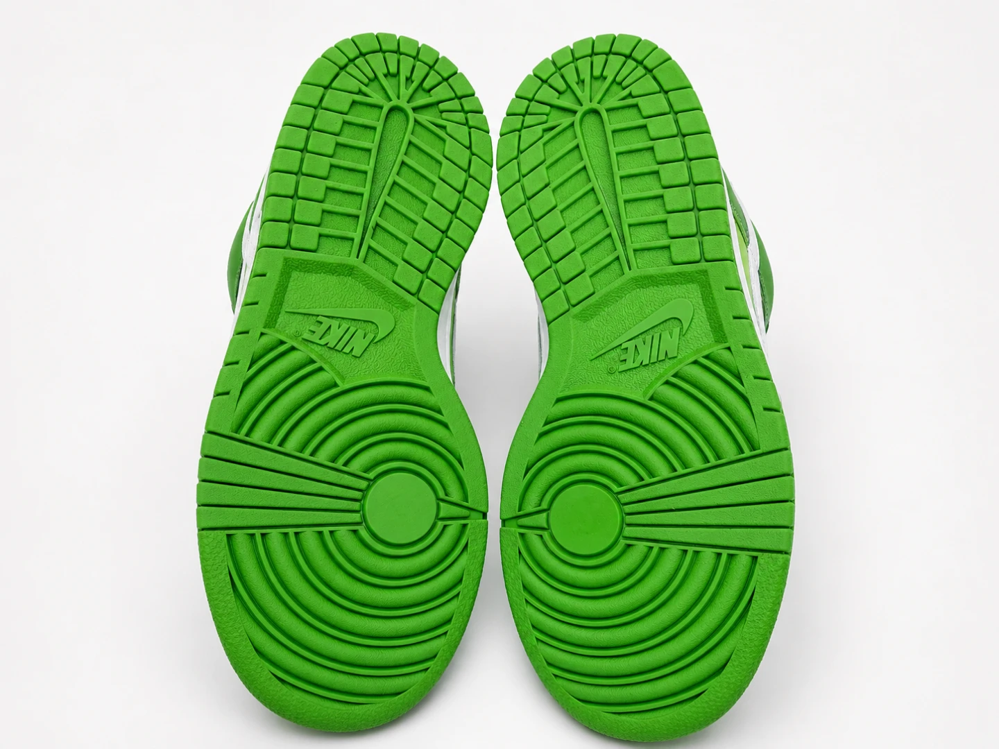 Nike Dunk Low Green White Sneakers - photo 4