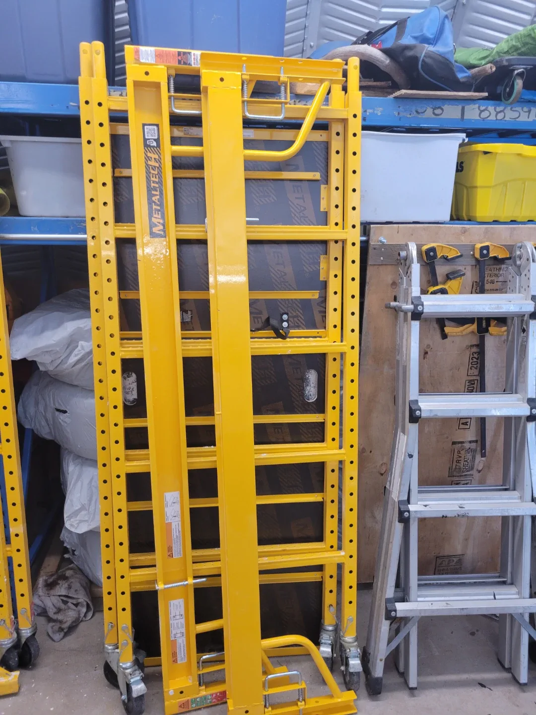 MetalTech Yellow Scaffolding Tower