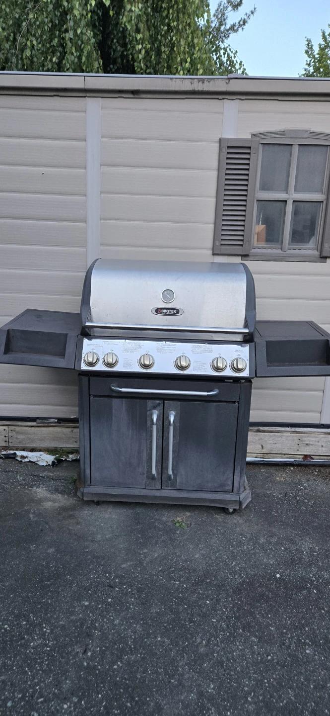BBQTEK 5-Burner Propane Grill