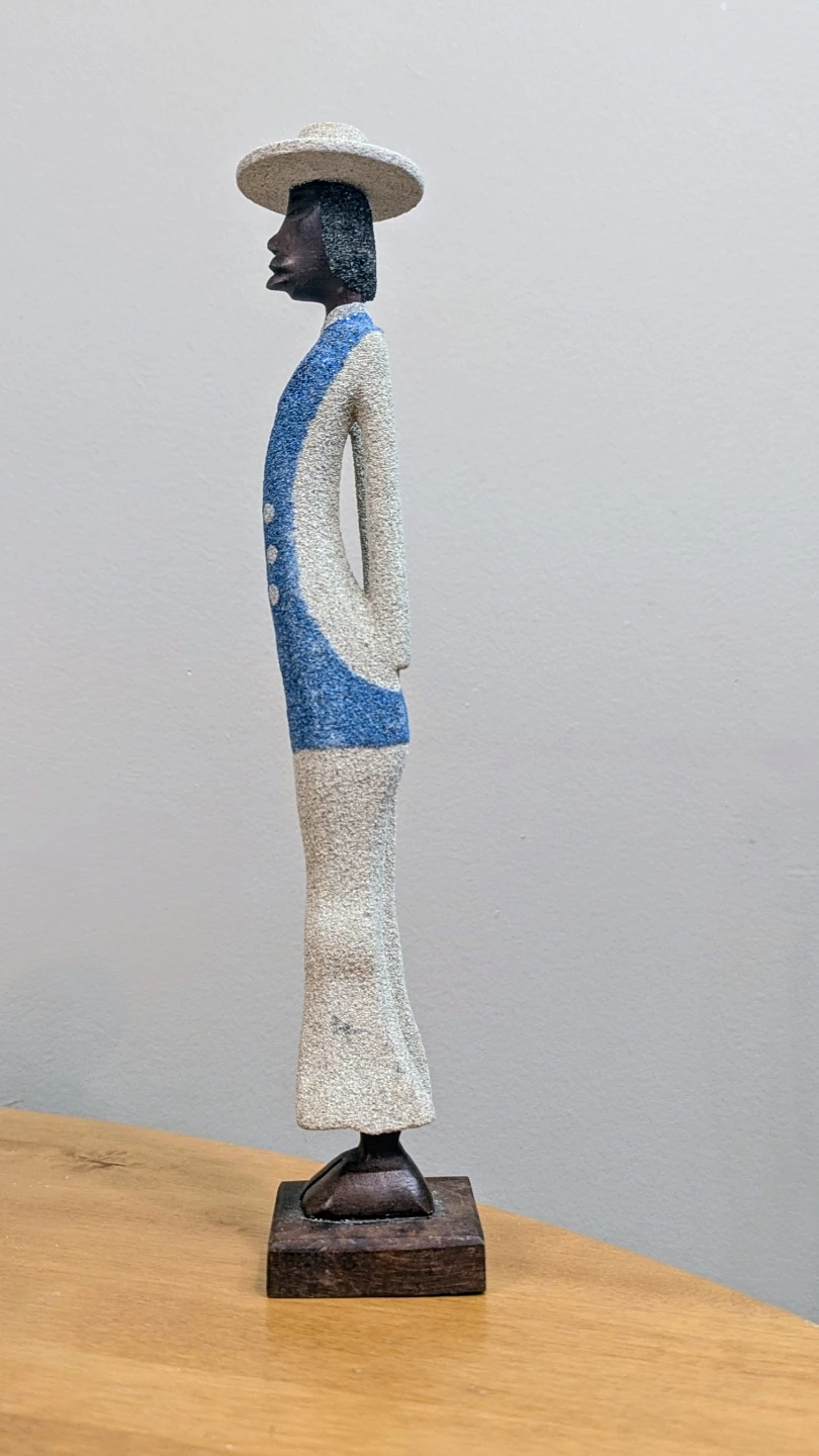 Hand-carved wooden sculpture - photo 3