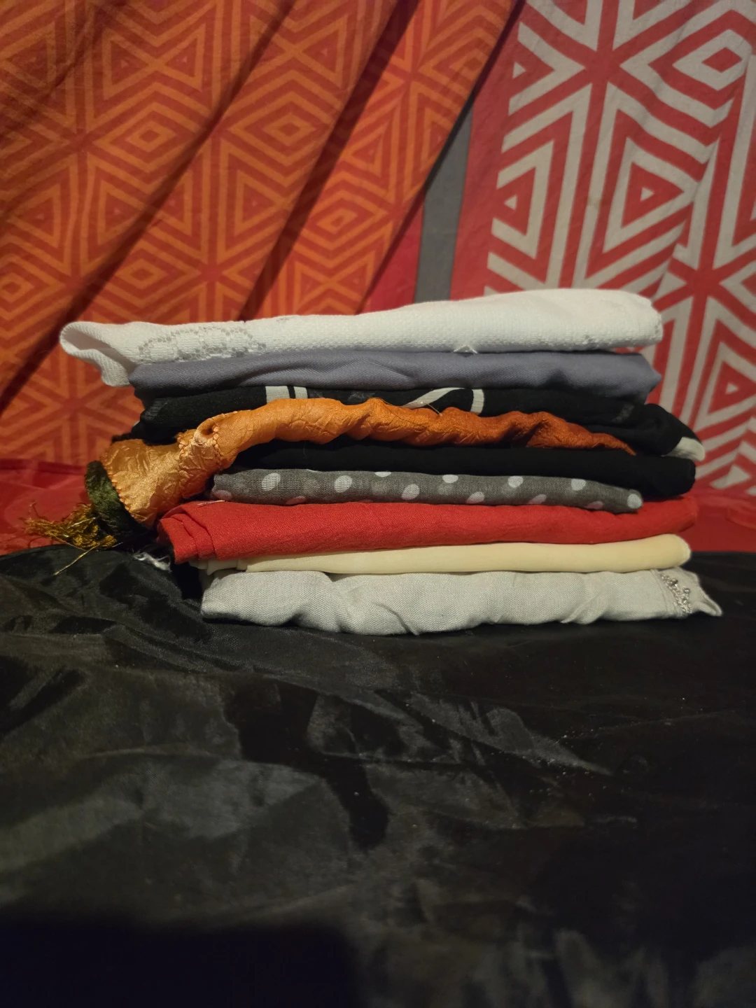 Stack of females various head scarves - photo 3