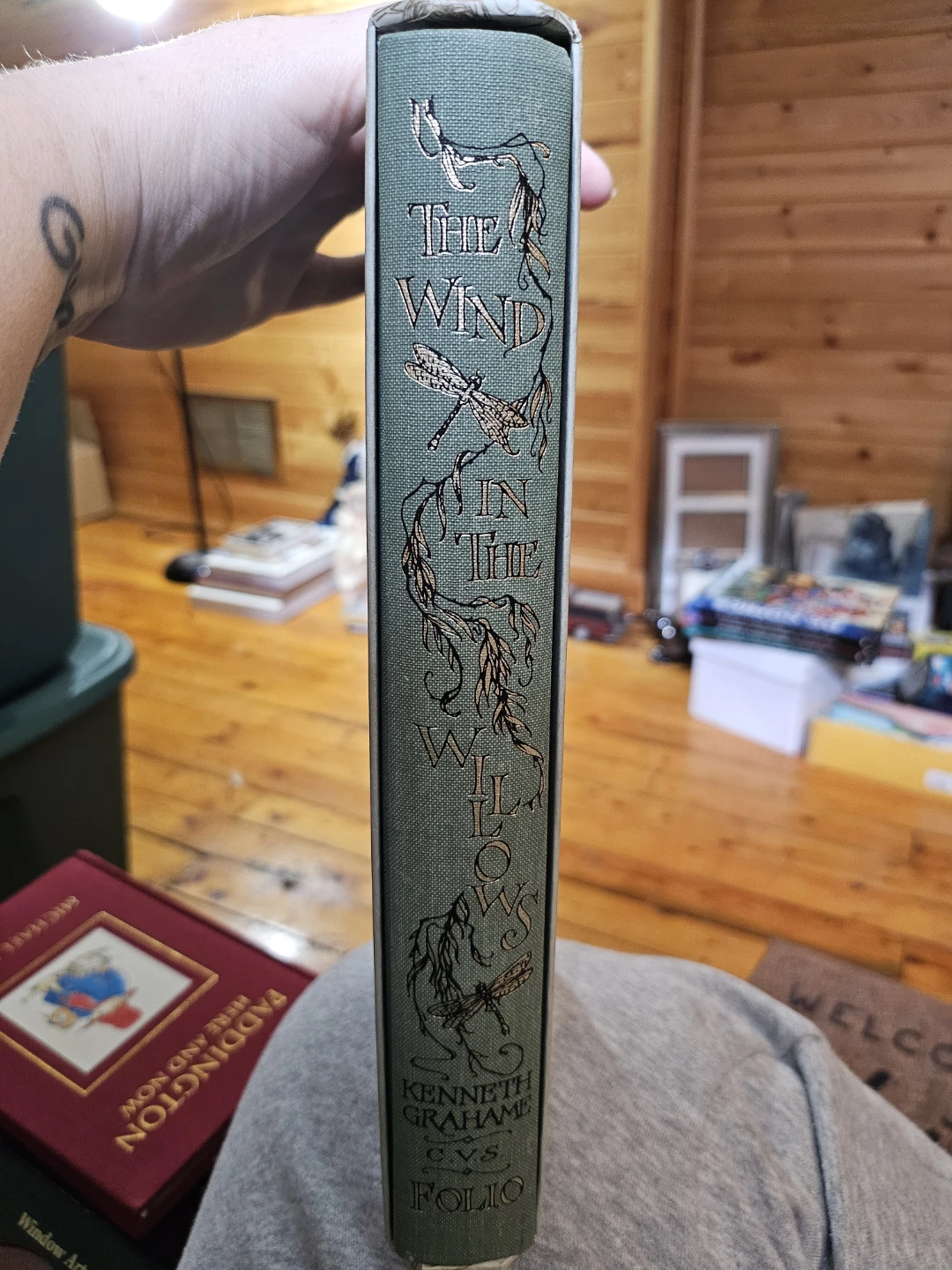 The Wind in the Willows Folio Edition by Kenneth Grahame