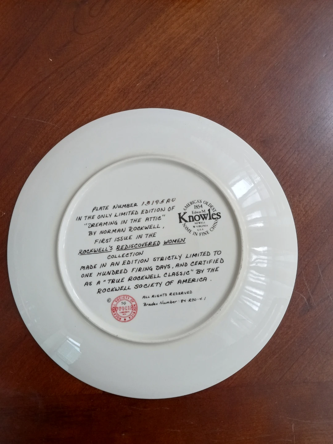 Norman Rockwell "Dreaming in the Attic" Plate - photo 2