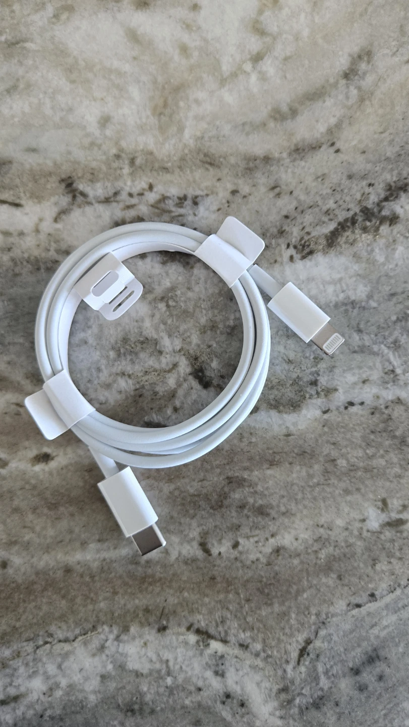 NEW Apple USB-C to Lightning Cable