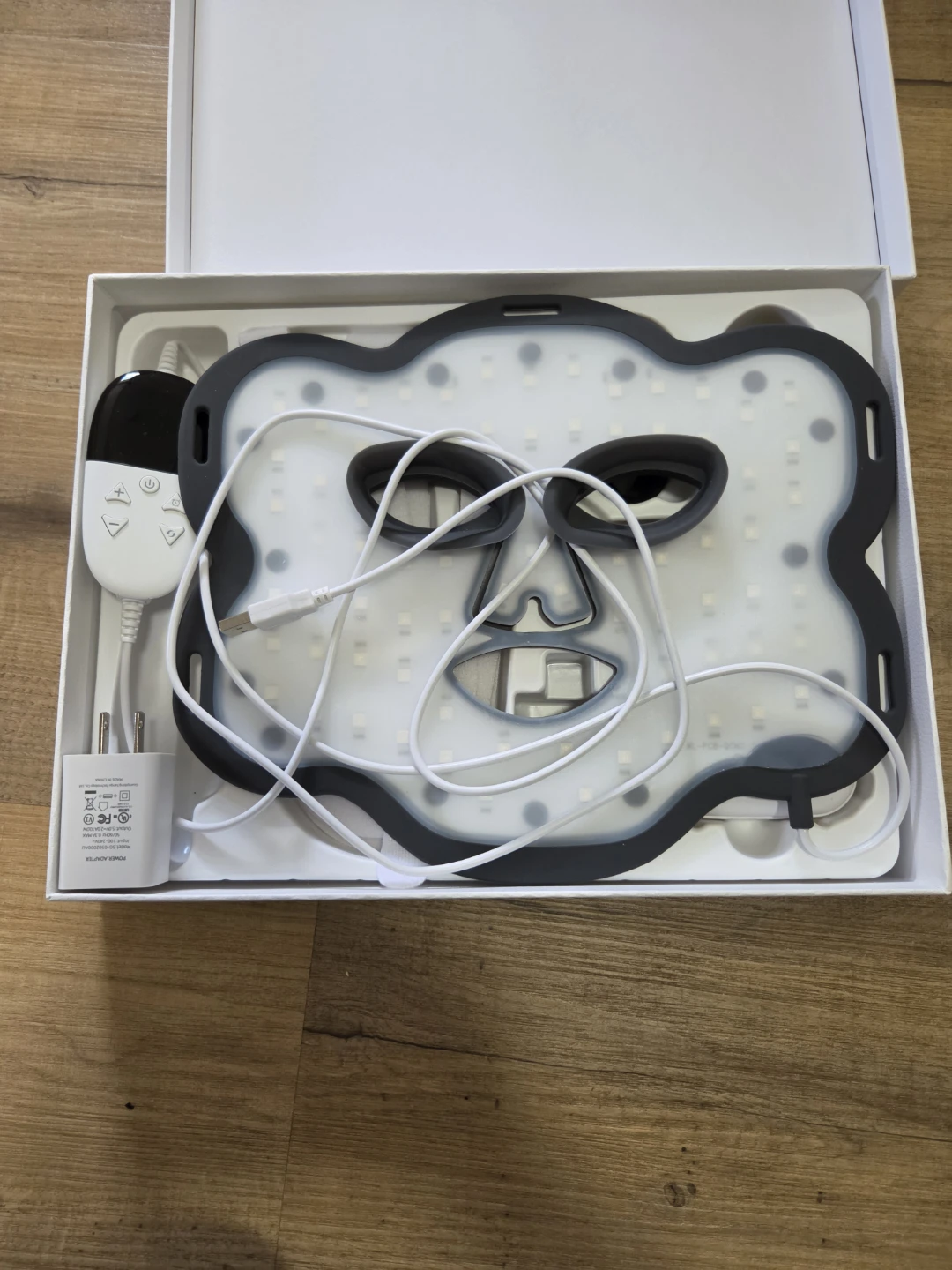 HOTTOERAK LED Face Mask Red Light therapy - photo 2