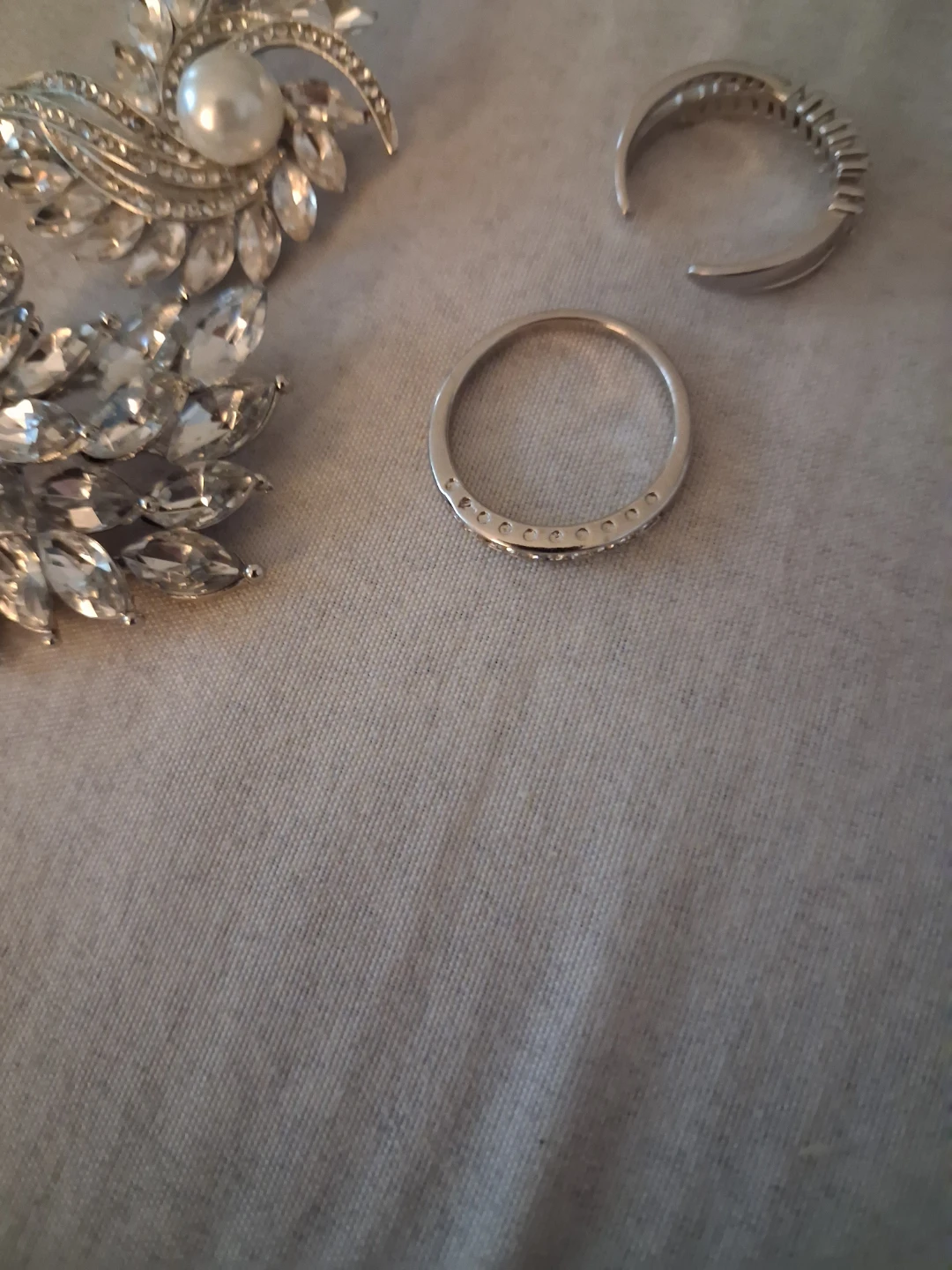 Set of 2 Brooches and 2 Rings - photo 4