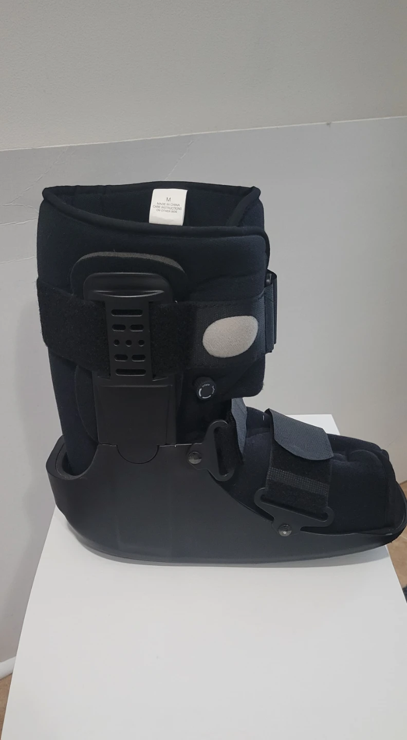 EUC Black Medical Walking Boot - photo 3