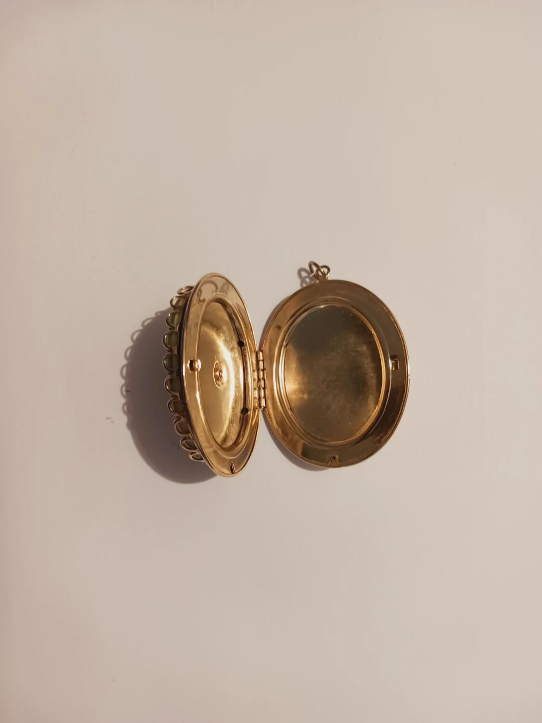 Gorgeous Vintage Caneo  Portrait Locket Pendant - photo 4