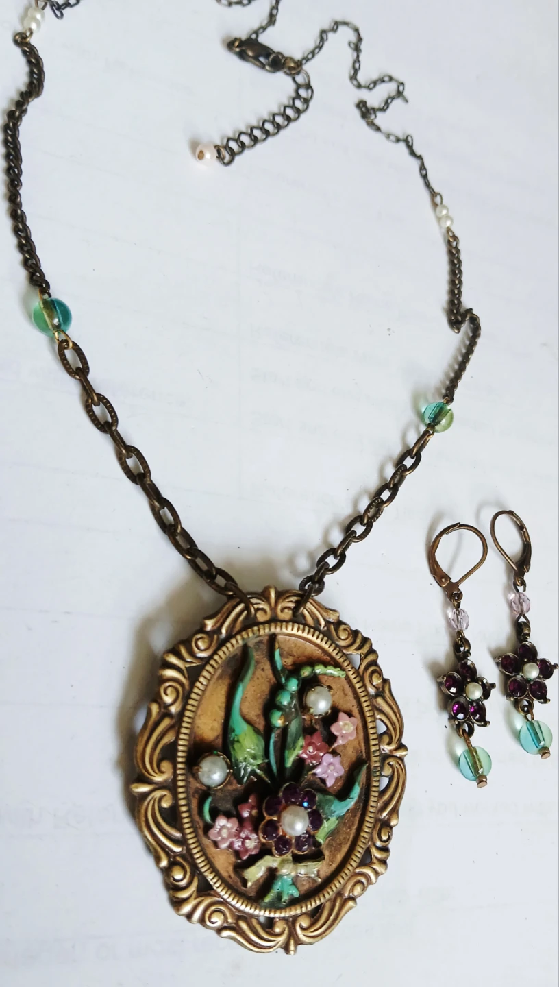 SET: stunning artisan large pendant and earrings - photo 2