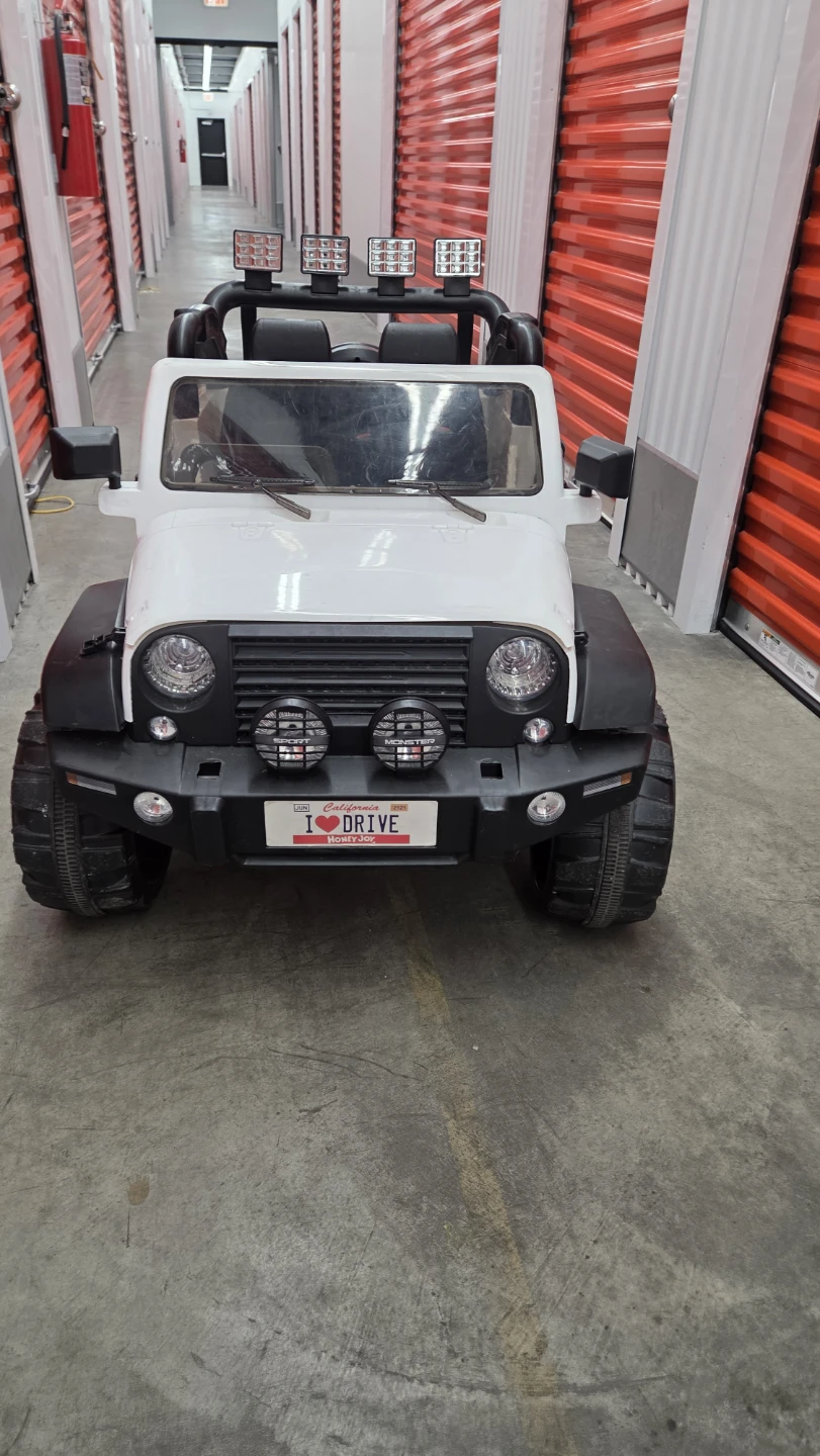 White Kids Ride-On "SPORT" Electric Car - photo 4