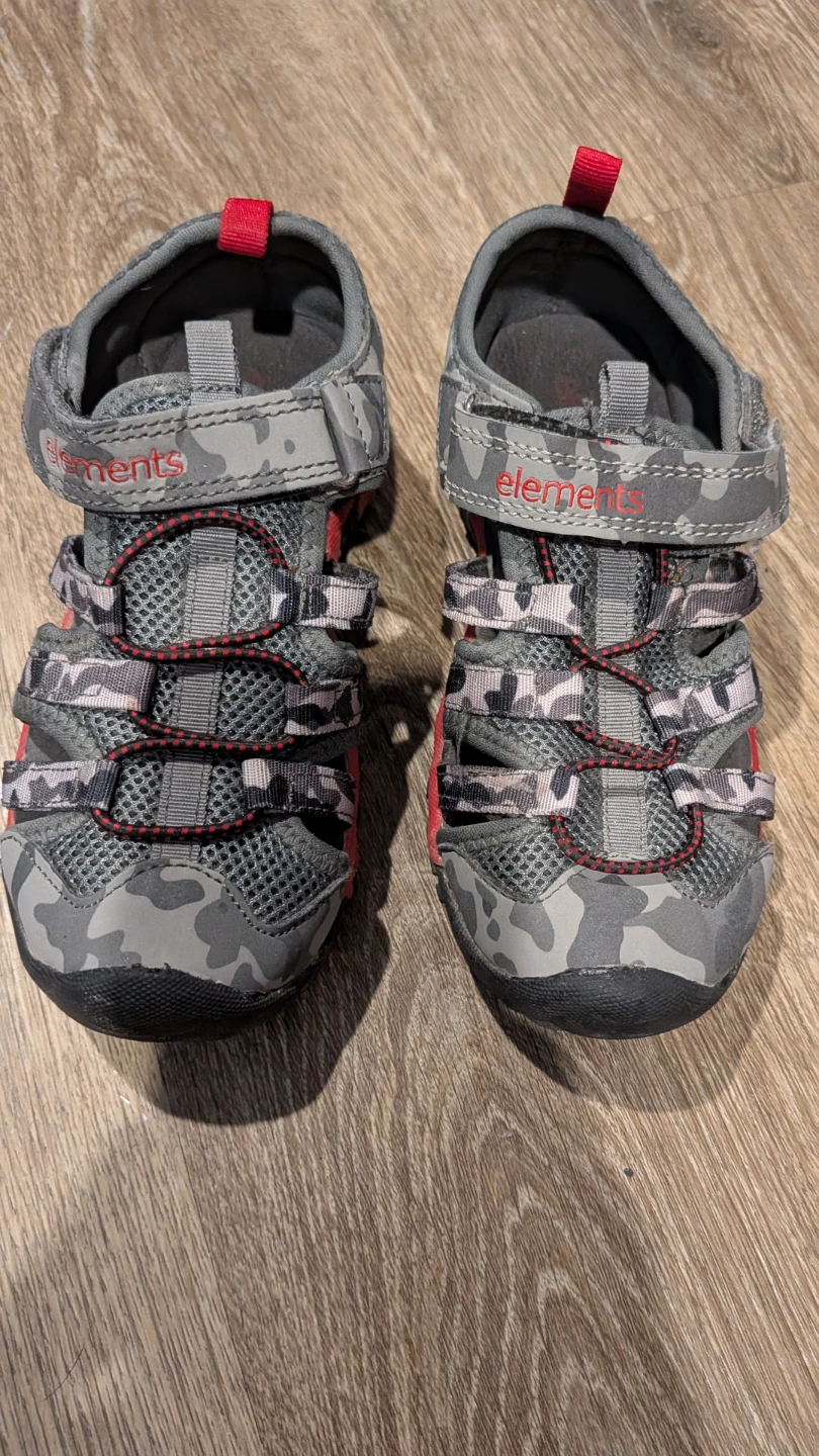Elements Kids Camo Water Sandals Size 1 ⚽