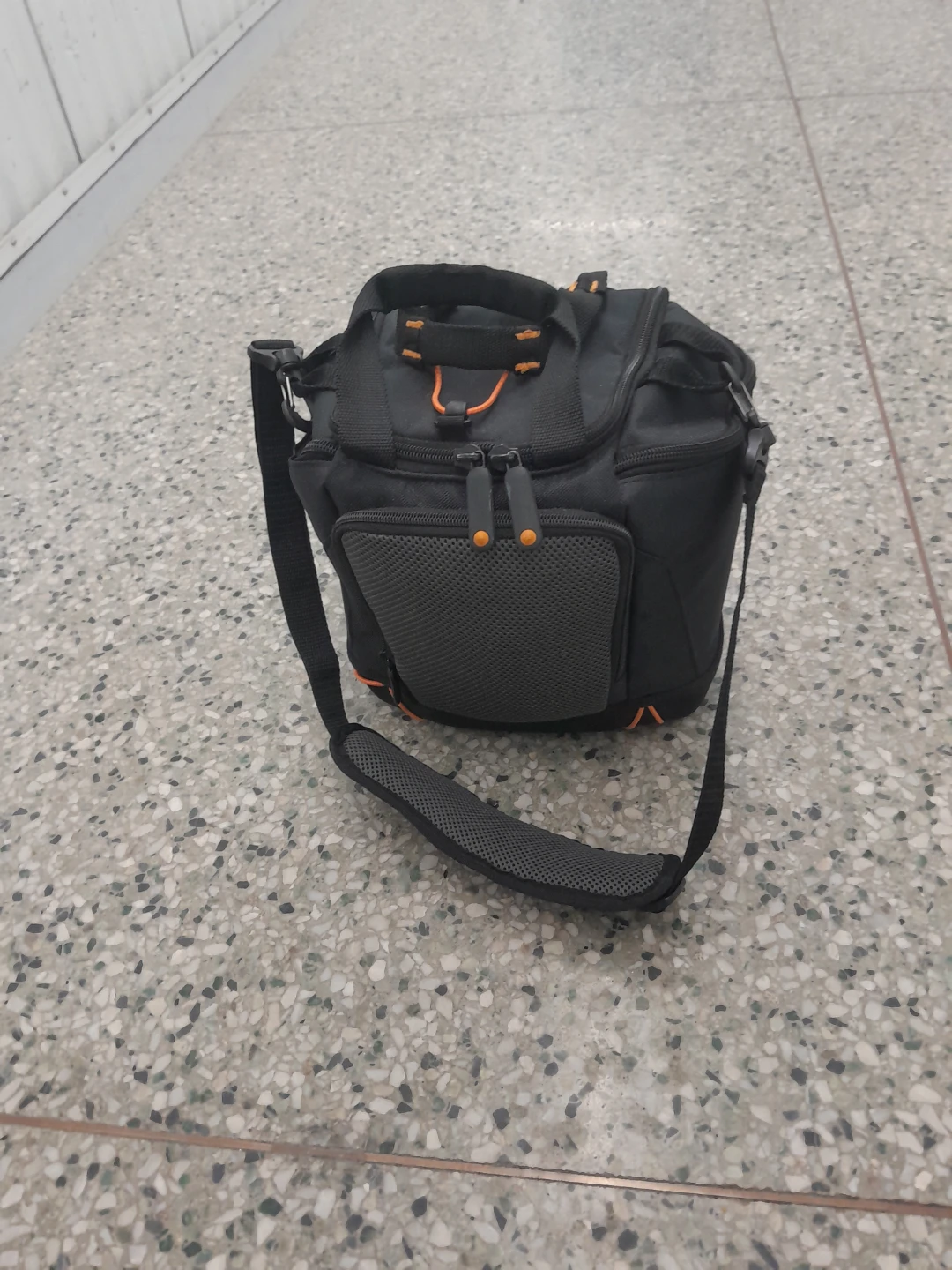 Black Lunch Bag with Orange Accents 3L - photo 2