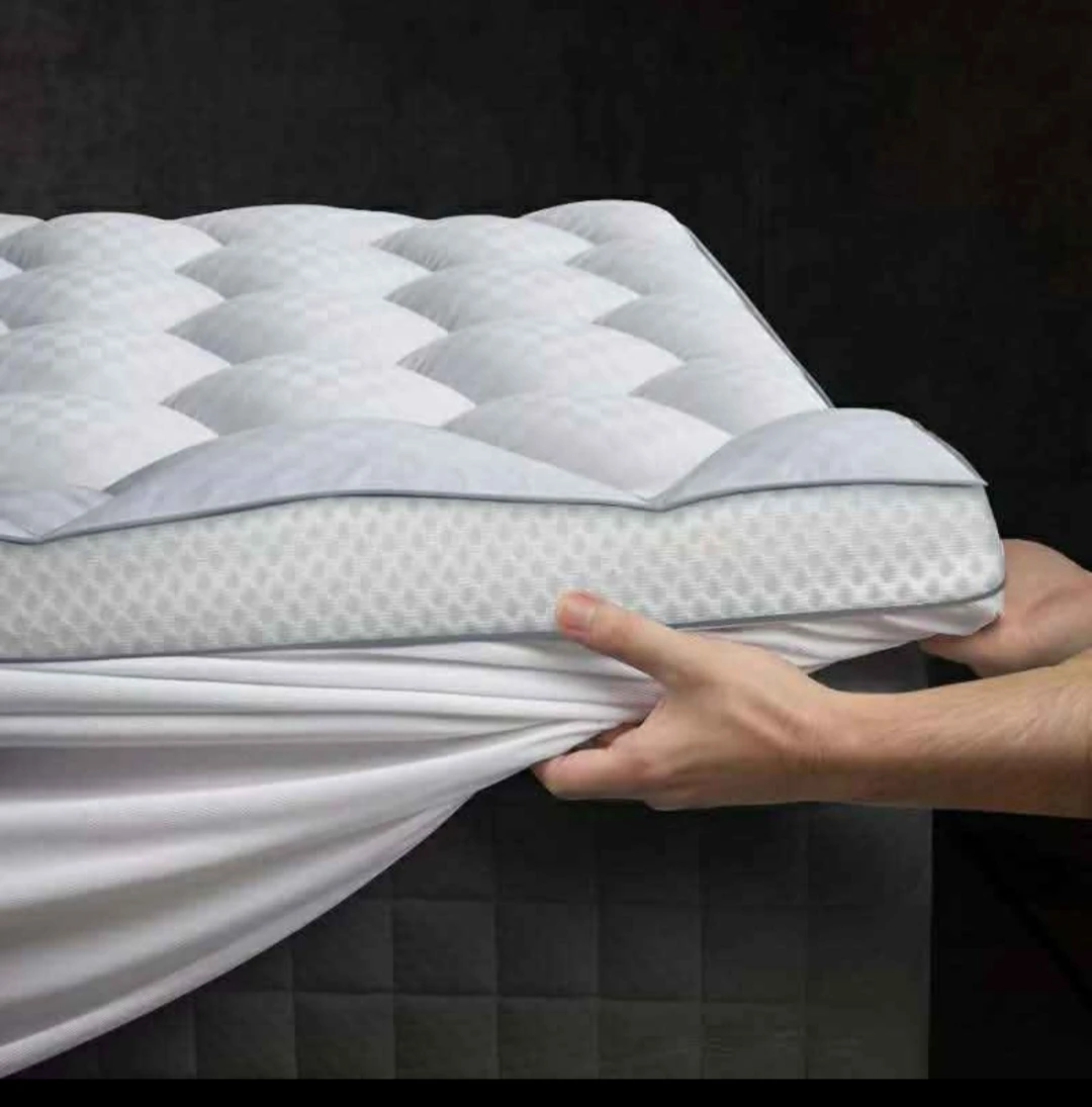Milacabe Extra-Thick Memory Foam Mattress Topper
