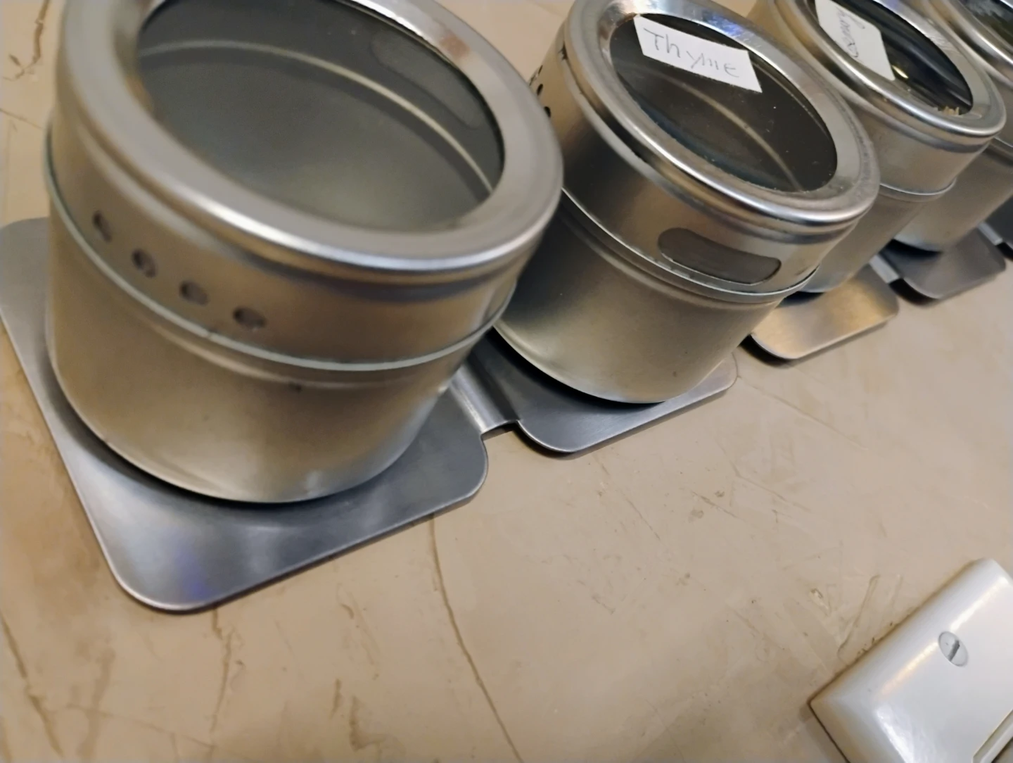 Magnetic Spice Rack Set of 6 tins - photo 2