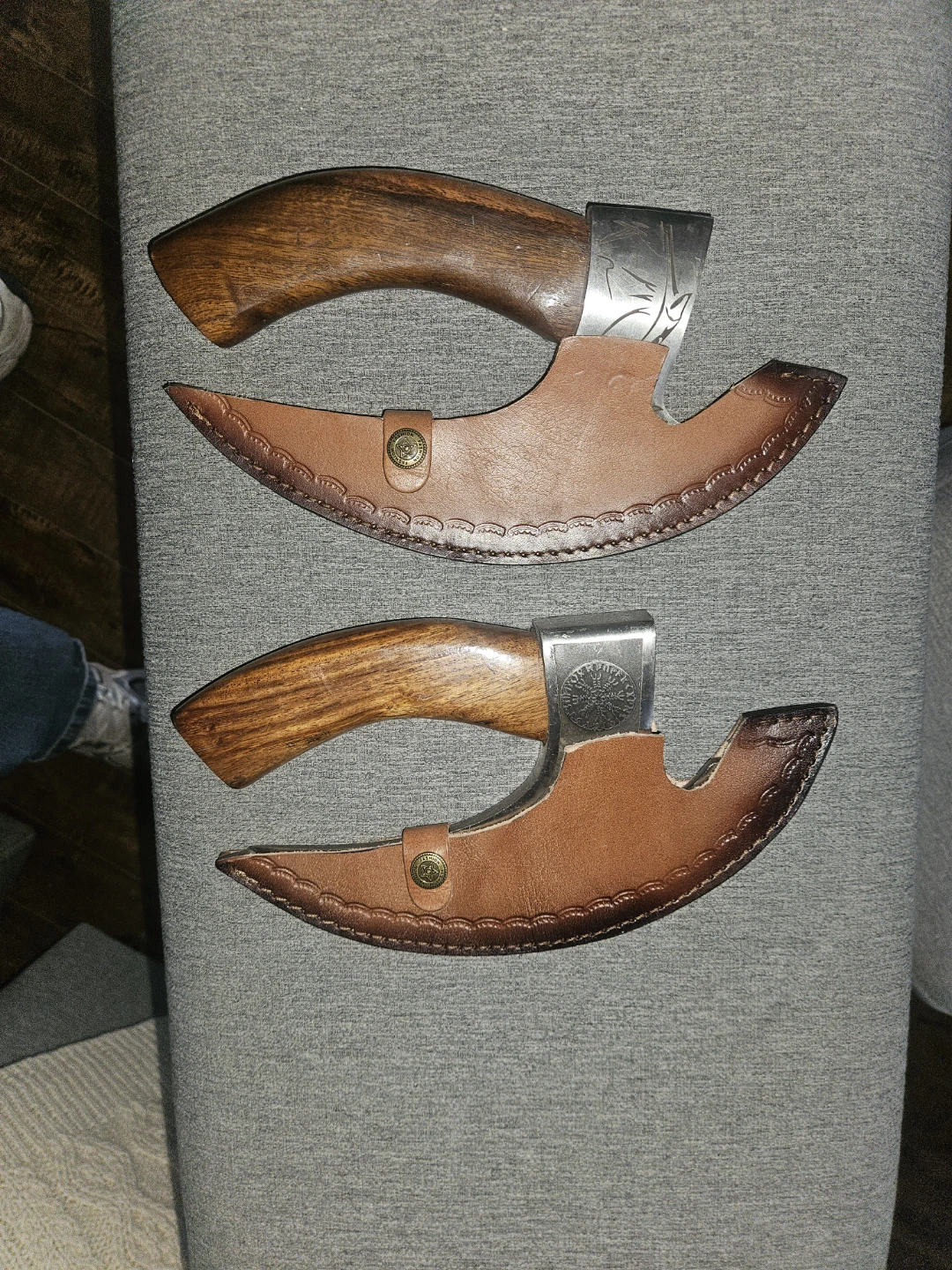 Set of 2 Wooden Handled Viking Axes⚽