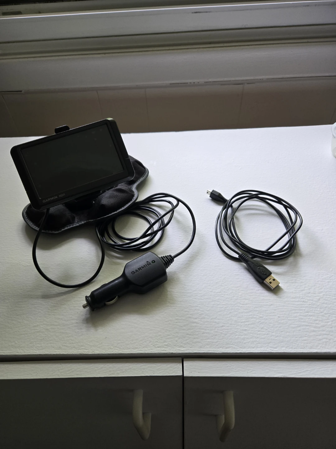 GARMIN Nuvi GPS/ Portable Mount / Car Charger / UBS Cord - photo 3
