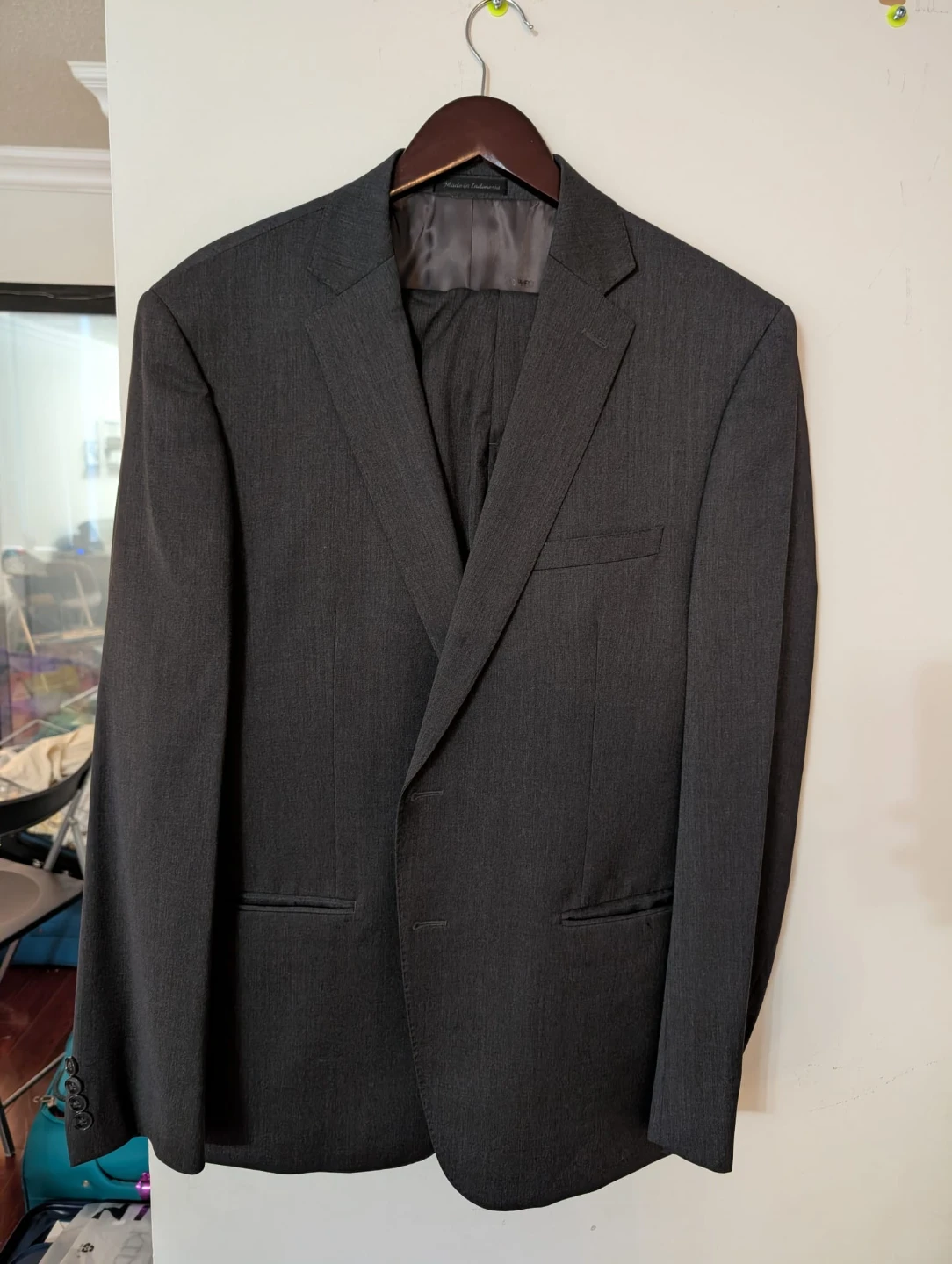Calvin Klein Men's Grey Wool Suit