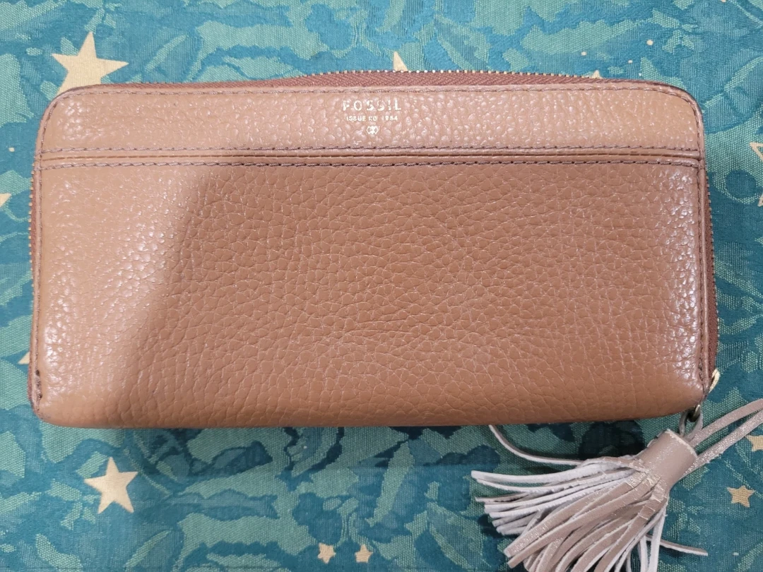 Fossil Zip Around Wallet - Brown  ⚽️