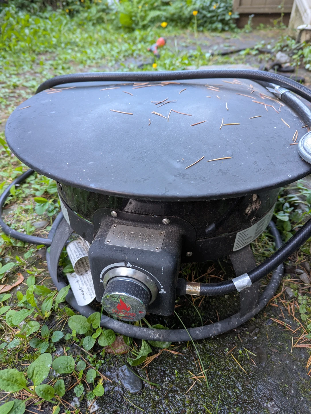 Levitown Propane Fire Pit with Lava Rocks