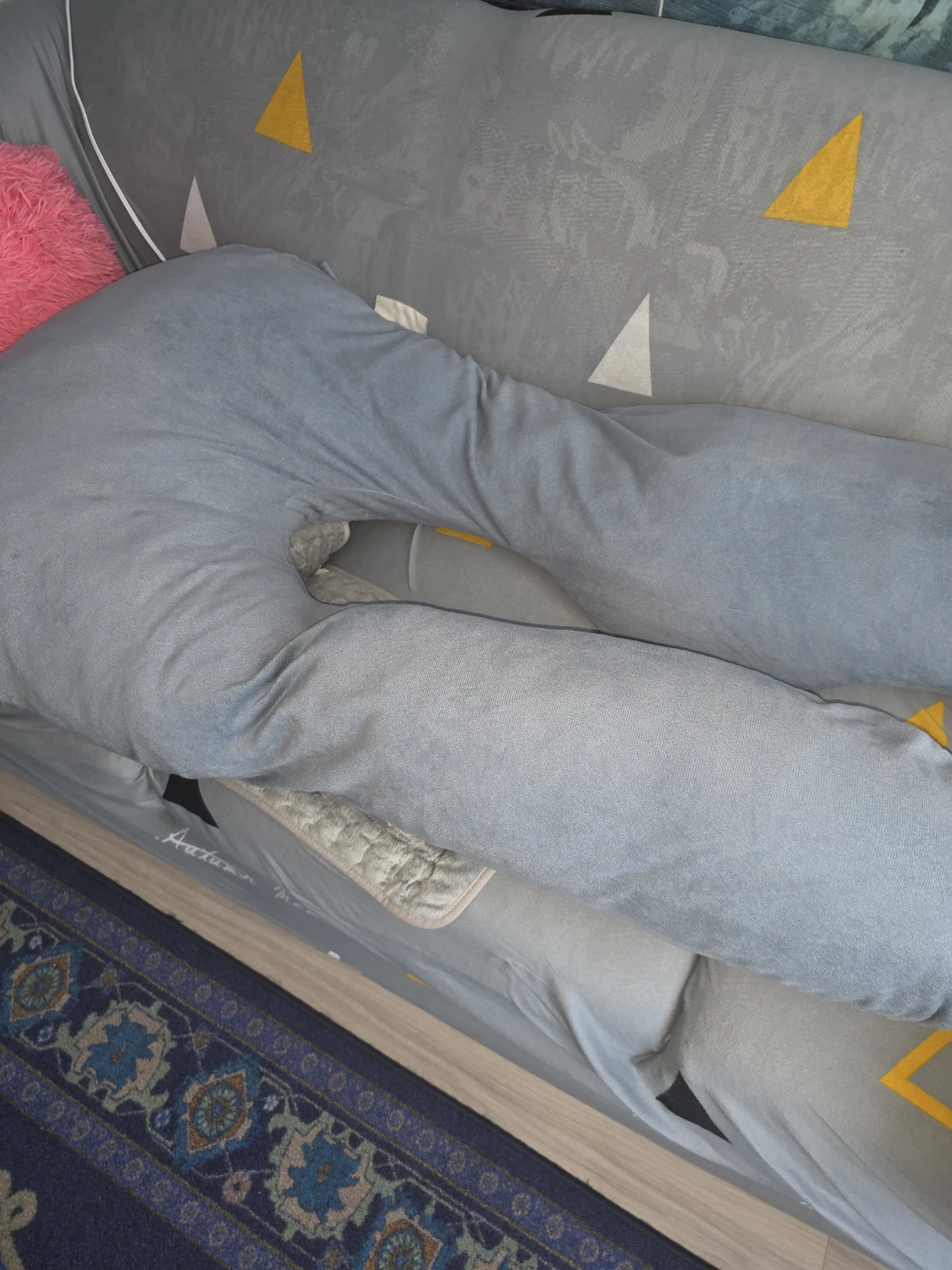 U-Shaped Maternity Pillow - photo 2