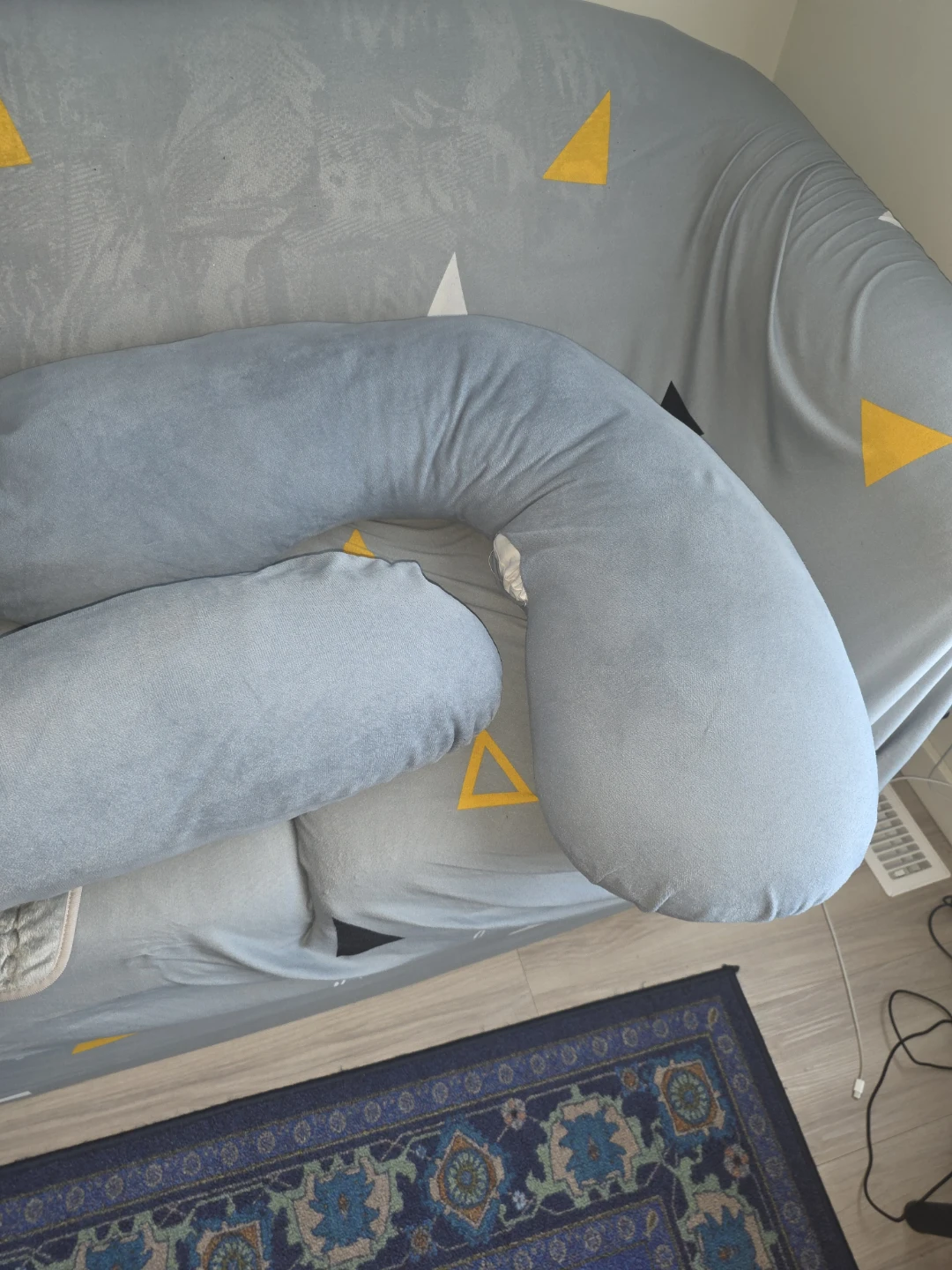 U-Shaped Maternity Pillow - photo 3