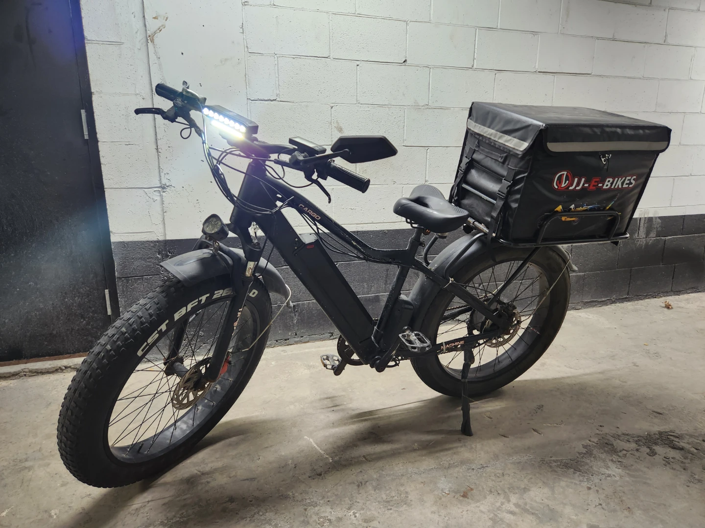 Tankx Cargo Electric Fat Bike x 2 batteries