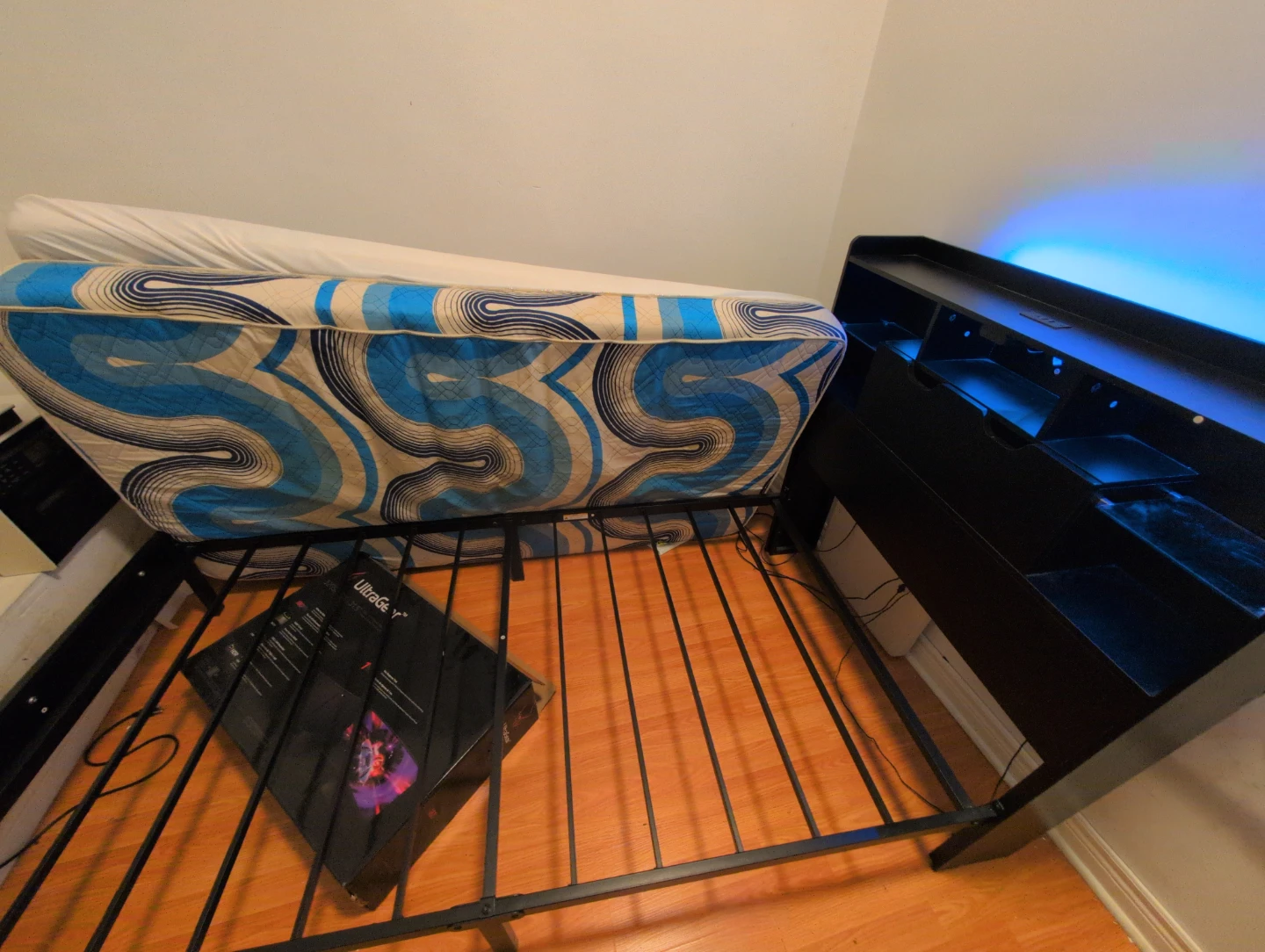 Twin Size Bed Frame with Headboard and LED Lights - photo 5