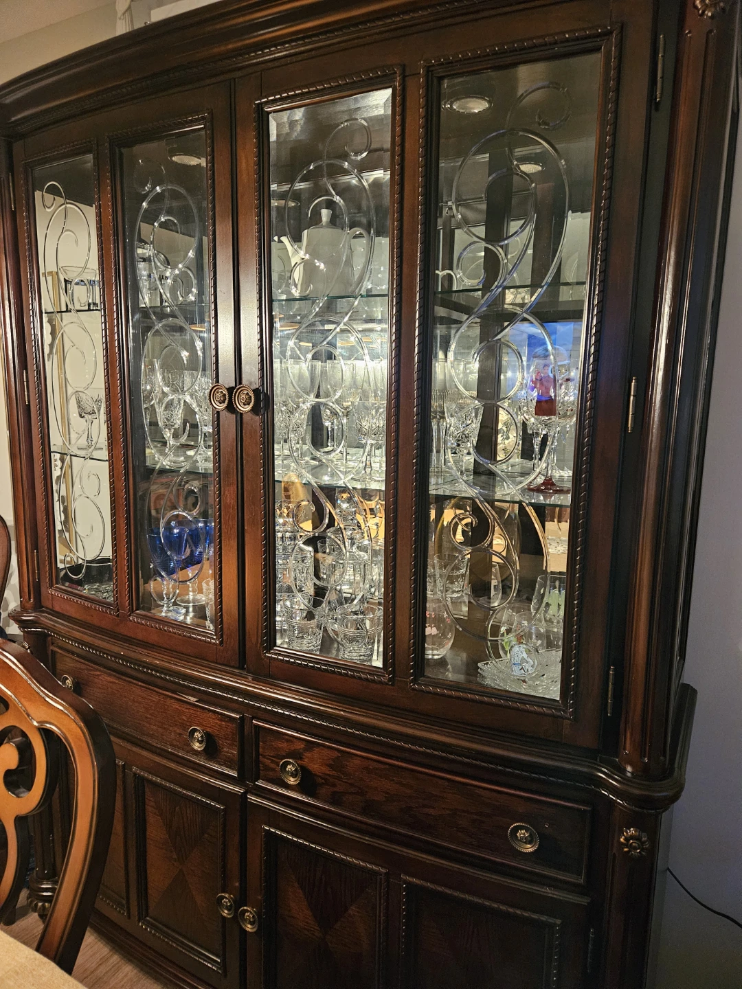 Dinning room table and buffet - photo 4