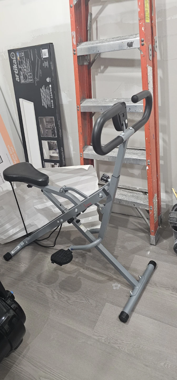 Sunny Health & Fitness Squat Assist Row-n-Ride
