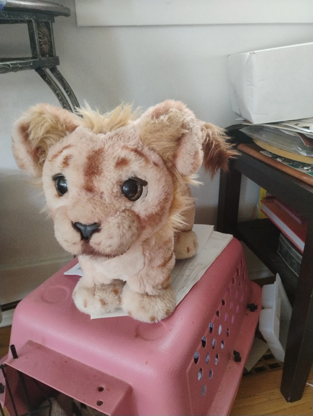 Electronic Simba toy with remote