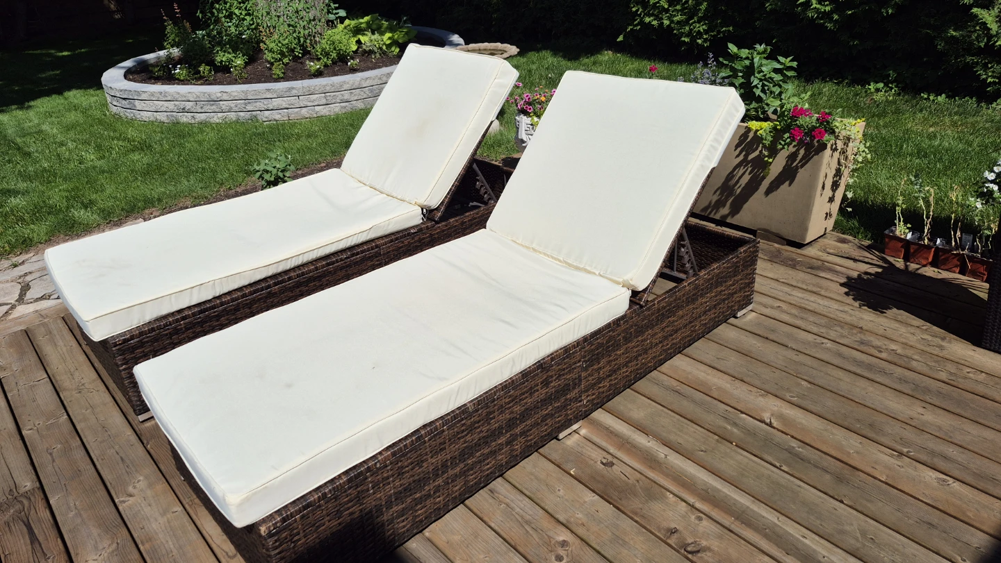Outsunny Wicker Chaise Lounge Chairs with Cushions - Set of 2