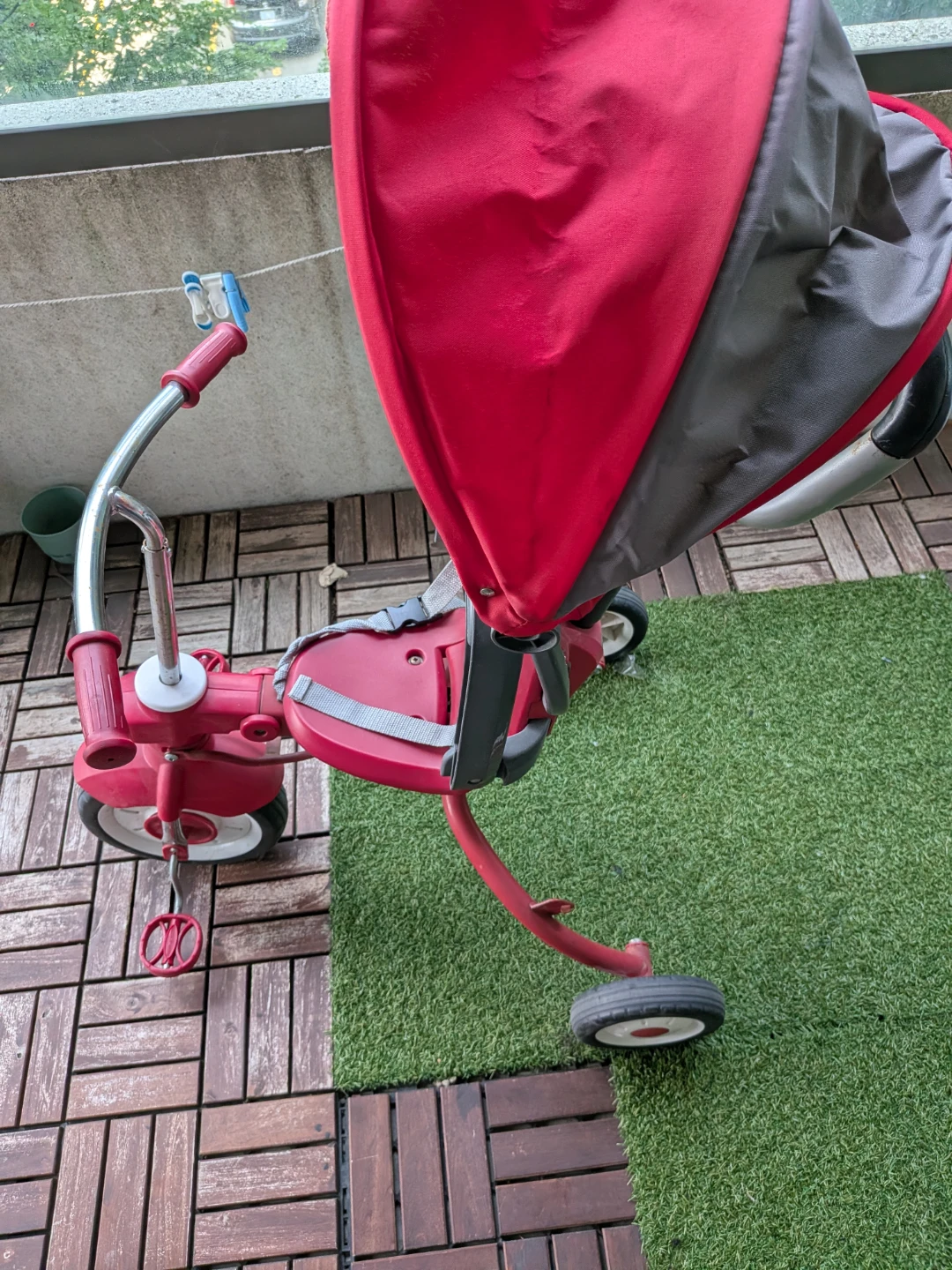 Tricycle, bicycle and scooter