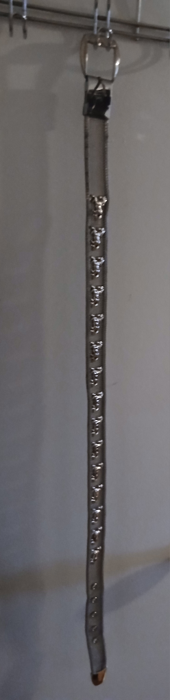 B.B. Simon belt featuring a crystal-studded strap - photo 2